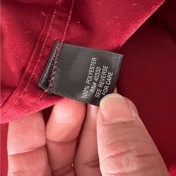 Croft & Barrow women's XL red suede like long sleeve button down shirt - Picture 4 of 4